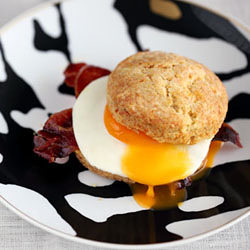 Parmesan and Black Pepper Biscuits - Recipe photo by cafefernando