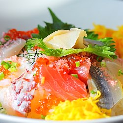 Chirashi in Japan - Recipe photo by japandish
