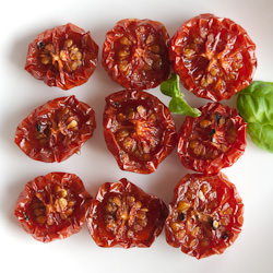 Slow Roasted Tomatoes - Recipe photo by momofukufor2