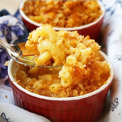 Classic Baked Macaroni & Cheese - Recipe photo by Comfort of Cooking