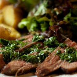 Flank Steak w/ Fresh Green Salad - Recipe photo by Calycon