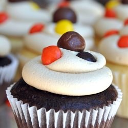 Reese's Peanut Butter Cupcakes - Recipe photo by kristinannbeck