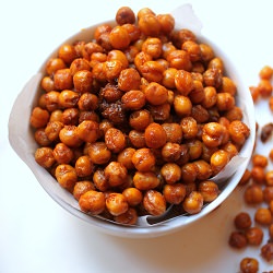 Spiced Crunchy Chickpeas - Recipe photo by joudiek