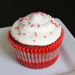 Red Velvet Cupcakes - Recipe photo by grinandbakeit