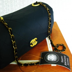 Chanel Handbag Cake - Recipe photo by constantcraving