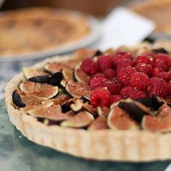 Fig & Raspberry Gluten Free Tart - Recipe photo by eatthelove
