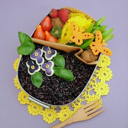 Forbidden Violets Bento - Recipe photo by bentozen