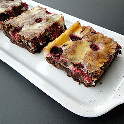 Raspberry Cheesecake Brownies - Recipe photo by chicho