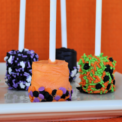 Halloween Dipped Marshmallows - Recipe photo by Cat_OhMySugarHigh