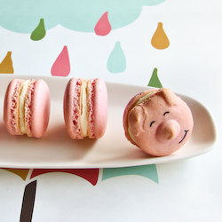 Piggy Macarons - Recipe photo by raspberricupcakes