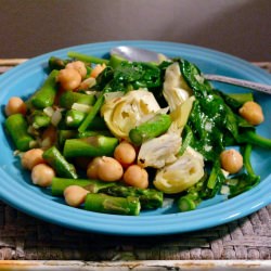 Warm Salad with Chickpeas - Recipe photo by Abigail