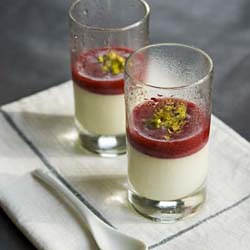 Panna Cotta with White Chocolate - Recipe photo by trinidad