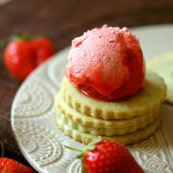 Strawberry Sorbet and Ice Cream - Recipe photo by trinidad