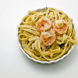 Shrimp and Red Pepper Pasta - Recipe photo by kitchenminions