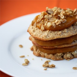 Baked Oatcake & Quick Pumpkin Sauce - Recipe photo by thechiclife