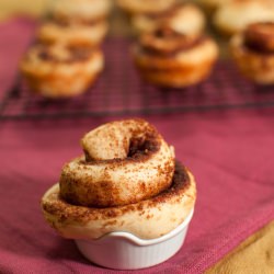 Pecan Cinnamon Rolls - Recipe photo by piquantprose