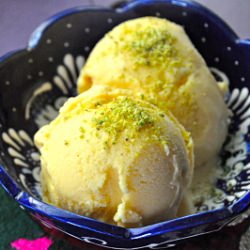 Saffron & Cardamon Ice Cream - Recipe photo by Yoghurt