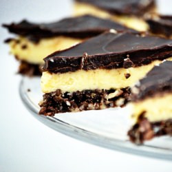Nanaimo Bars - Recipe photo by tomaytotomaaahto