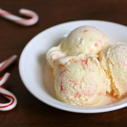 Peppermint Ice Cream - Recipe photo by afarmgirlsdabbles