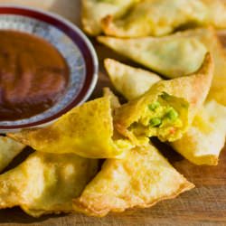 Mini Vegan Samosas - Recipe photo by nofaceplate
