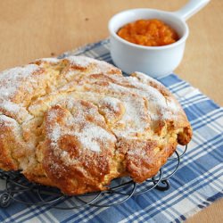 Pandoro with Peach Jam - Recipe photo by Technicolor Kitchen