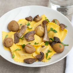 Tortelli w/ Mushrooms - Recipe photo by labna