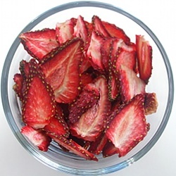 Dehydrated Strawberries - Recipe photo by sweetfreedom