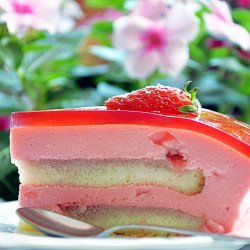 Strawberry Mirror Cake - Recipe photo by aquadaze