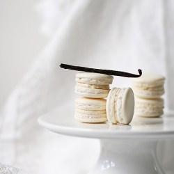 How to Make Macarons - Recipe photo by CakeJournal