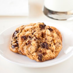 Chocolate, Walnut, and Oat Biscuits - Recipe photo by taranii