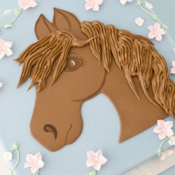 Cake with Horse Motif - Recipe photo by CakeJournal