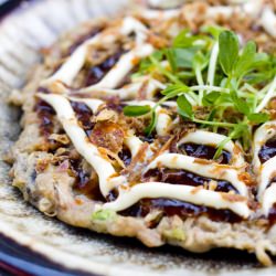Baco and Shitake Okonomiyake - Recipe photo by nofaceplate