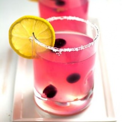 Blueberry Lemonade - Recipe photo by thebridesuite