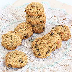 Whole Wheat & Oat Raisin Cookies - Recipe photo by swapnaz