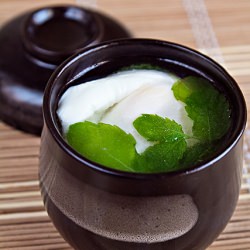 Poached Egg In Mint Leaves Soup - Recipe photo by littleinbox