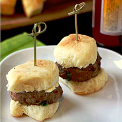 Turkey Sliders w/Wasabi Mayo - Recipe photo by bellalimento
