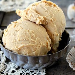 Peanut Butter Ice Cream - Recipe photo by cherryteacakes