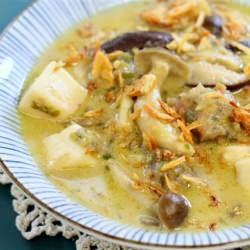Green Curry with Chicken Meatballs - Recipe photo by aboxofkitchen