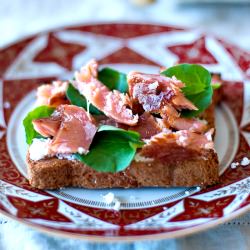Homemade Hot Smoked Salmon - Recipe photo by WinnieAb