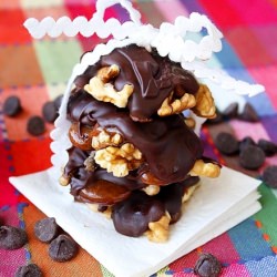 Chocolate, Caramel Walnut Turtles - Recipe photo by Comfort of Cooking