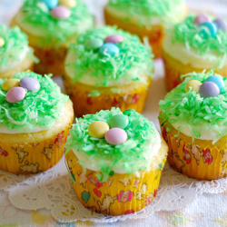 Orange Cupcakes filled with Orange - Recipe photo by beth_hyzy