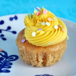 Lemon Macadamia Cupcakes - Recipe photo by surlykitchen
