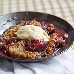 Oregon Fruit Vanilla Plum Crisp - Recipe photo by LauraFlowers