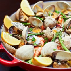 Easy Paella Recipe - Recipe photo by Just One Cookbook