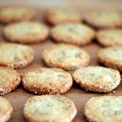 Walnut Sesame Cookies - Recipe photo by siebensachen