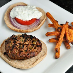 Feta & Olive Turkey Burgers - Recipe photo by ccmarriagefactory