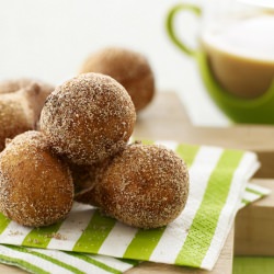 Donut Holes - Recipe photo by thebridesuite