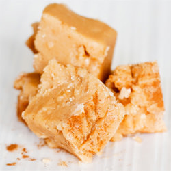 Apple Cinnamon Fudge - Recipe photo by becskr