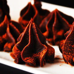 Cassis Chocolate Truffles Kisses - Recipe photo by duhlicious