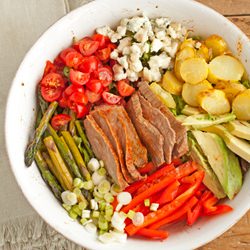 Flank Steak Salad w/ Blue Cheese - Recipe photo by plumpie